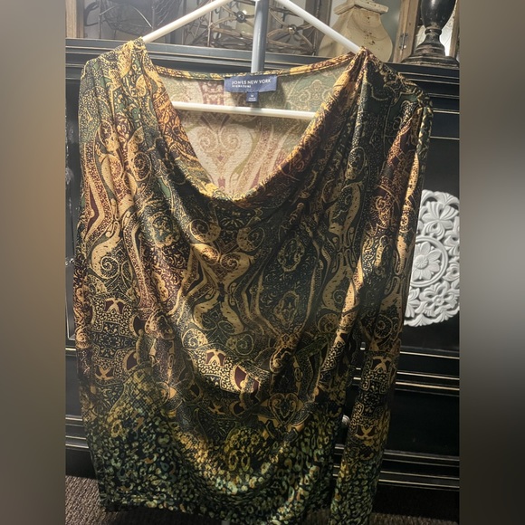 Beautiful business like light weight shirt size m - Picture 3 of 8